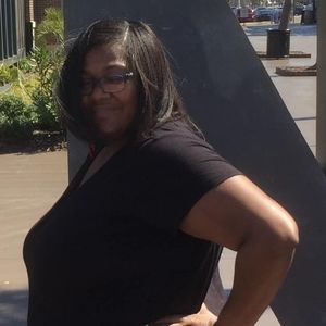 Meet your Posher, Kendra